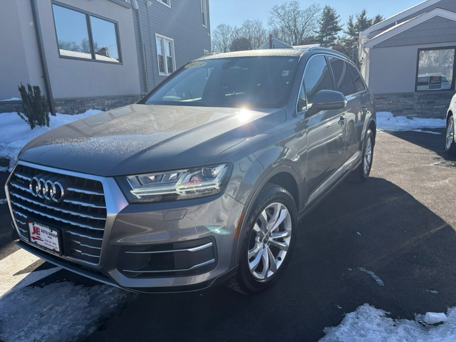 Used 2018 Audi Q7 in Branford, Connecticut | J&E Auto Sales LLC. Branford, Connecticut