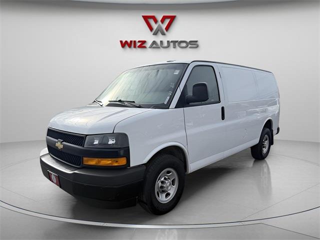 Used 2020 Chevrolet Express 2500 in Stratford, Connecticut | Wiz Leasing Inc. Stratford, Connecticut