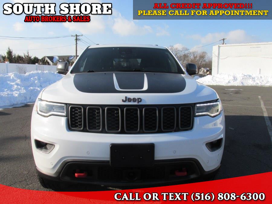 Used 2017 Jeep Grand Cherokee in Massapequa, New York | South Shore Auto Brokers & Sales. Massapequa, New York