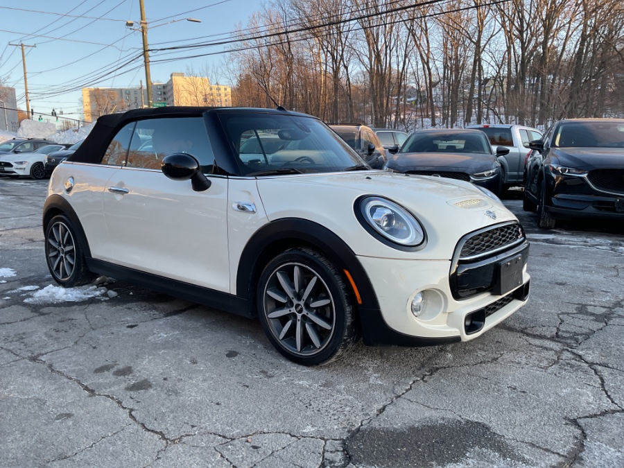 Used 2019 MINI Convertible in Waterbury, Connecticut | Jim Juliani Motors. Waterbury, Connecticut