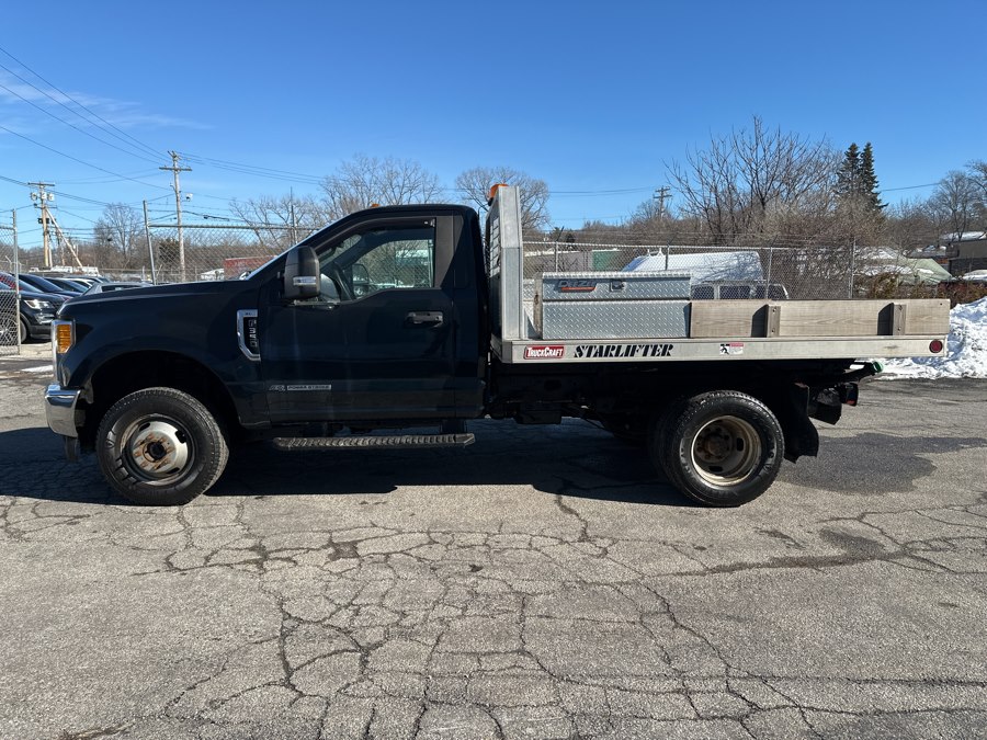 2017 Ford F-350 Super Duty Chassis Cab