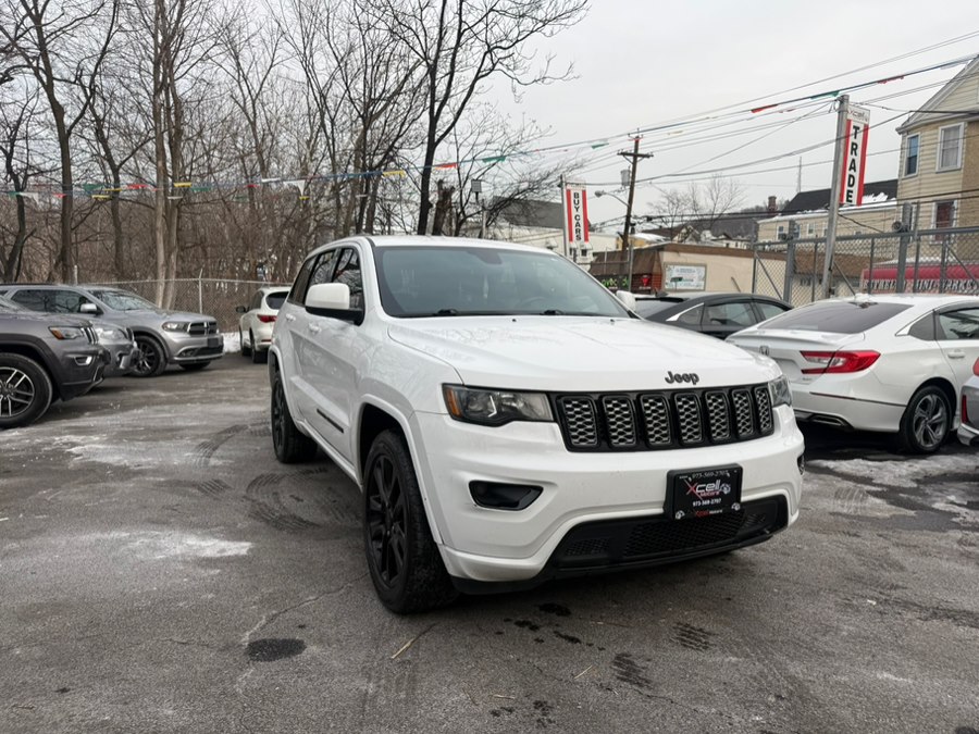 Used 2018 Jeep Grand Cherokee Altitude in Paterson, New Jersey | Xcell Motors LLC. Paterson, New Jersey