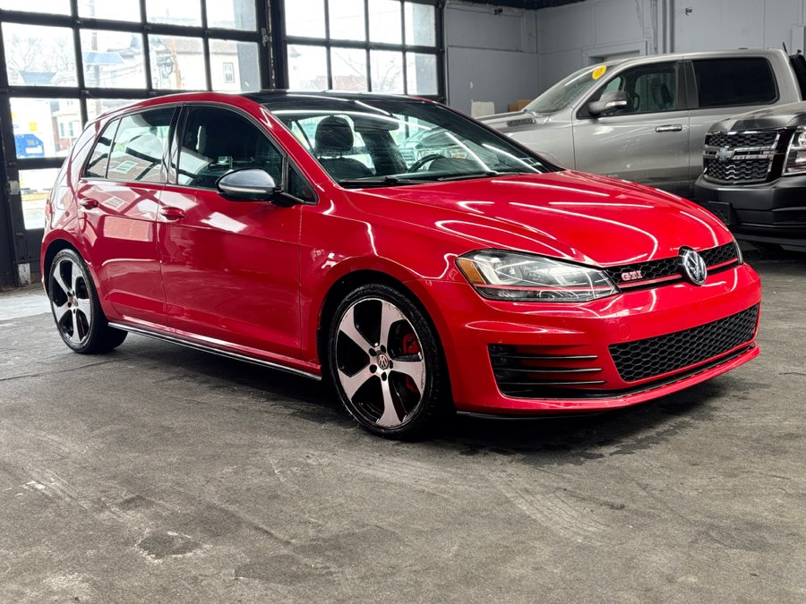 2016 Volkswagen Golf GTI 2.0T SE w/Performance Pkg 4-door PZEV's photo
