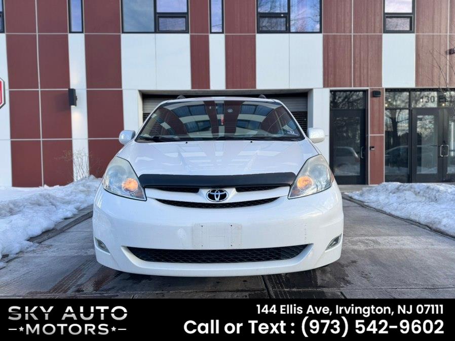 2007 Toyota Sienna XLE's photo