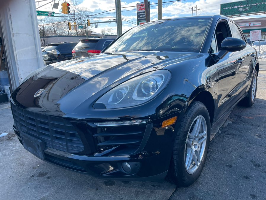 2017 Porsche Macan Base