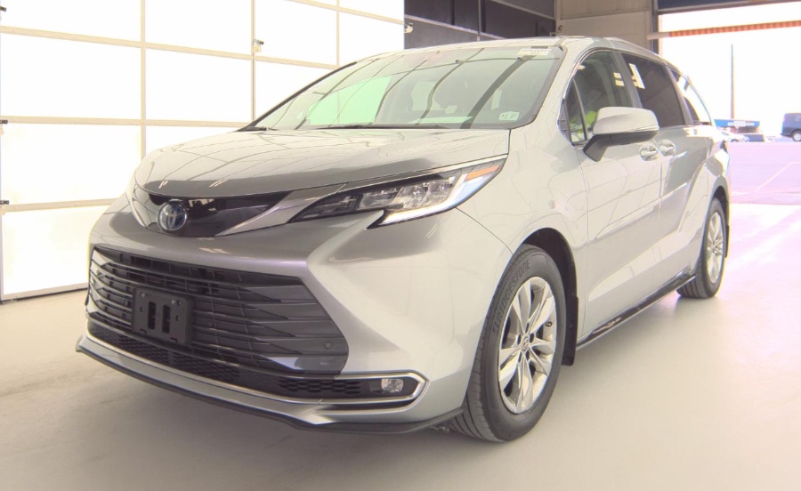 Used 2023 Toyota Sienna in Lodi, New Jersey | European Auto Expo. Lodi, New Jersey