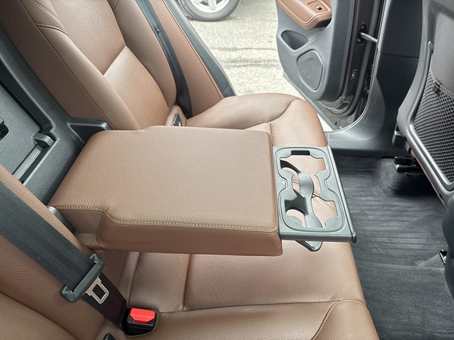 2024 Volvo XC60 Plus - Photo 11