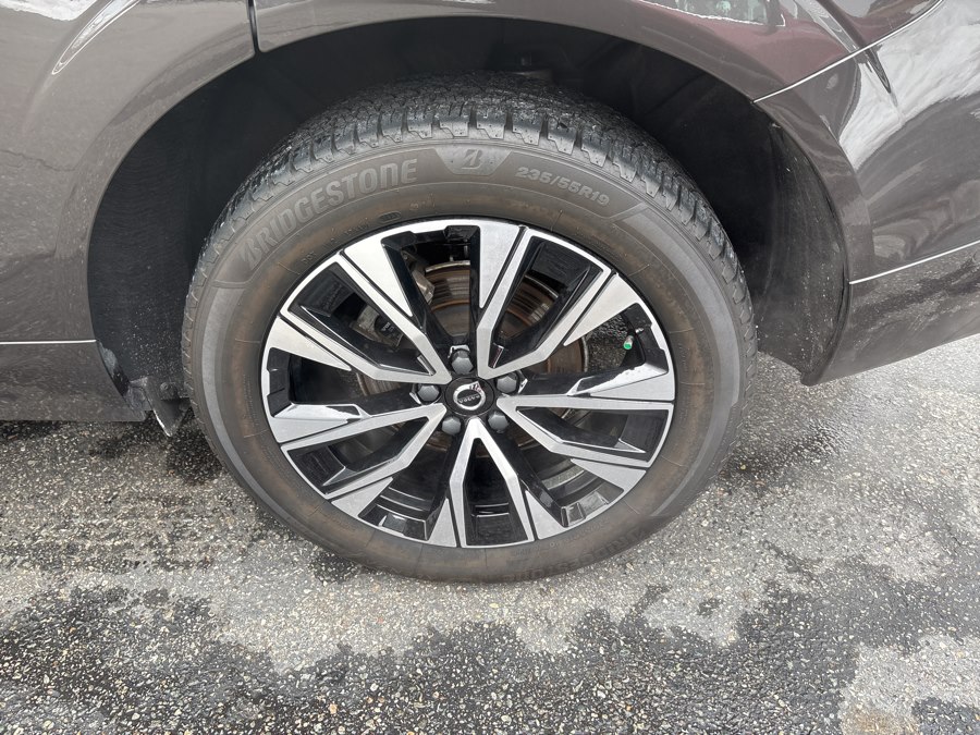 2024 Volvo XC60 Plus - Photo 25