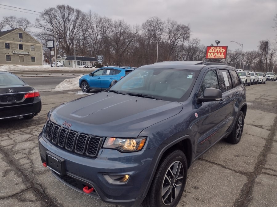 Used 2020 Jeep Grand Cherokee in Chicopee, Massachusetts | Matts Auto Mall LLC. Chicopee, Massachusetts