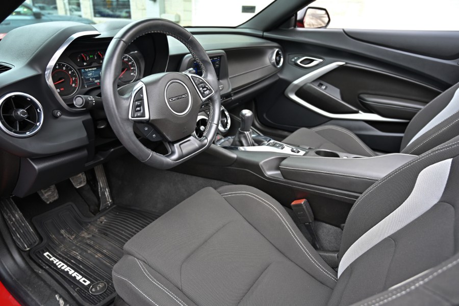 2024 Chevrolet Camaro 1LT - Photo 15