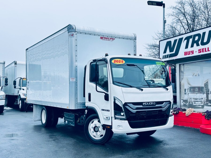 2025 Isuzu NPR's photo