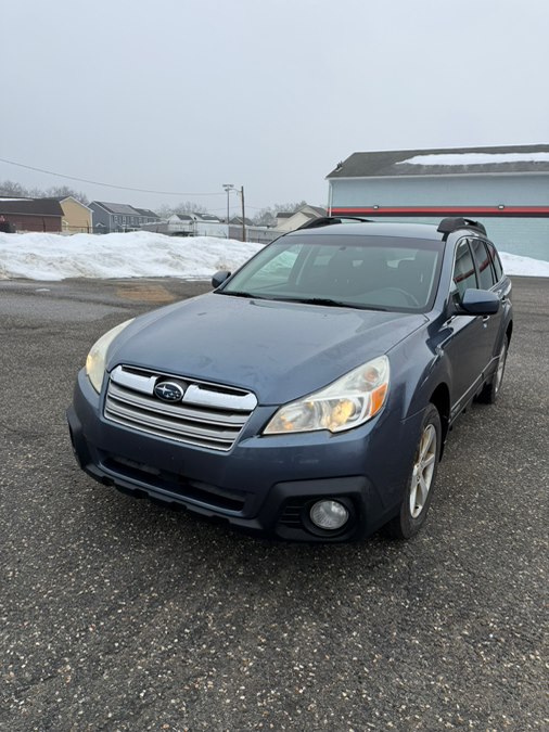 Used 2013 Subaru Outback in Springfield, Massachusetts | Auto Globe LLC. Springfield, Massachusetts