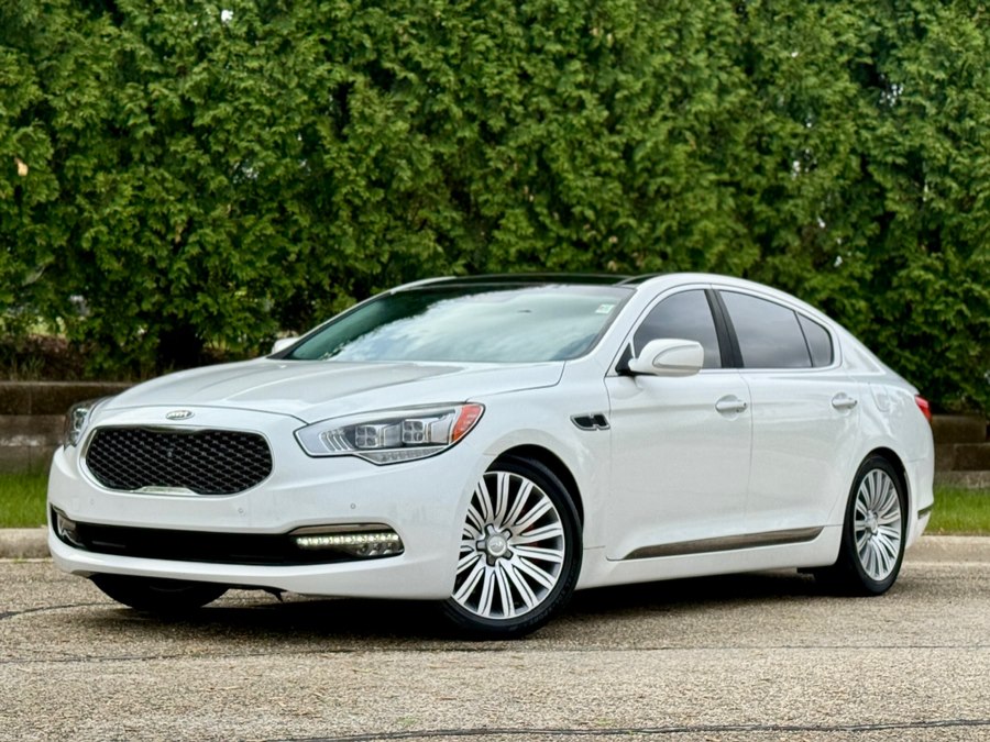 Used 2015 Kia K900 in Darien, Wisconsin | Geneva Motor Cars. Darien, Wisconsin