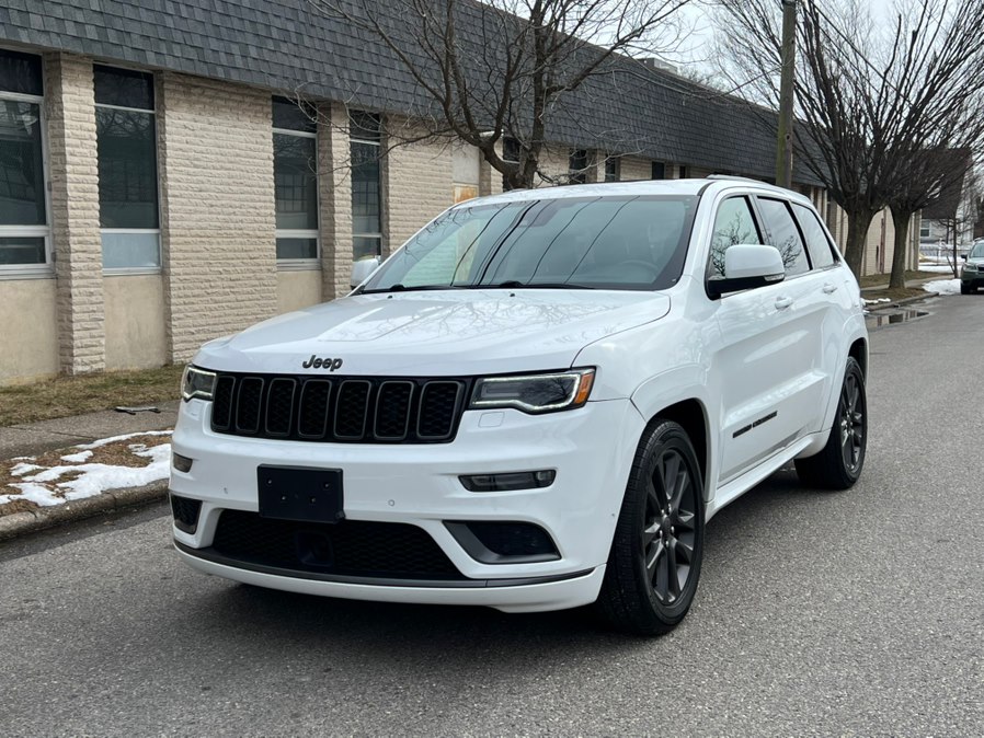 Used 2018 Jeep Grand Cherokee in Lindenhurst, New York | Cargenic Automotive. Lindenhurst, New York