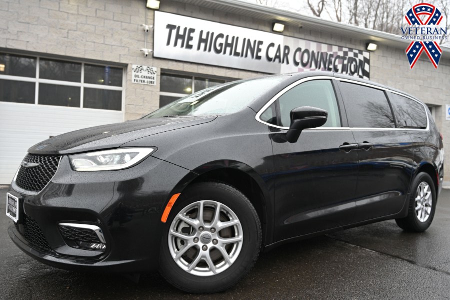Used 2023 Chrysler Pacifica in Waterbury, Connecticut | Highline Car Connection. Waterbury, Connecticut