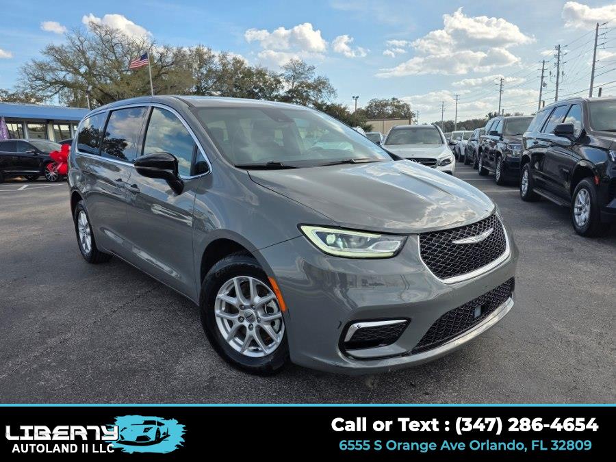 2025 Chrysler Pacifica Select FWD, available for sale in Orlando, Florida | Liberty Autoland II LLC. Orlando, Florida