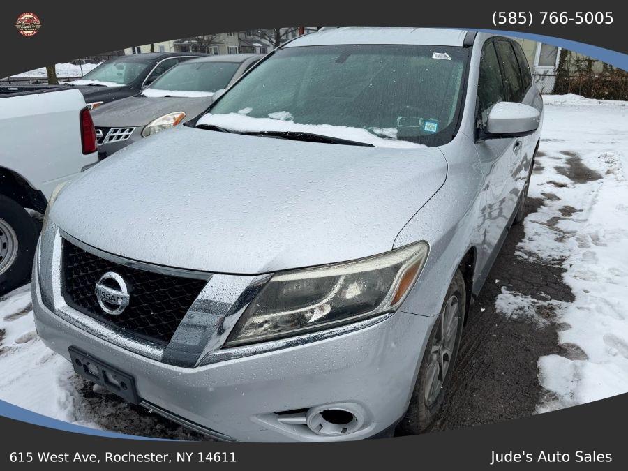 Used 2013 Nissan Pathfinder in Wolcott, New York | Auto Hunter CNY. Wolcott, New York