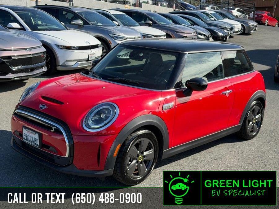 Used 2022 MINI Cooper SE in Daly City, California | Green Light Auto Wholesale. Daly City, California