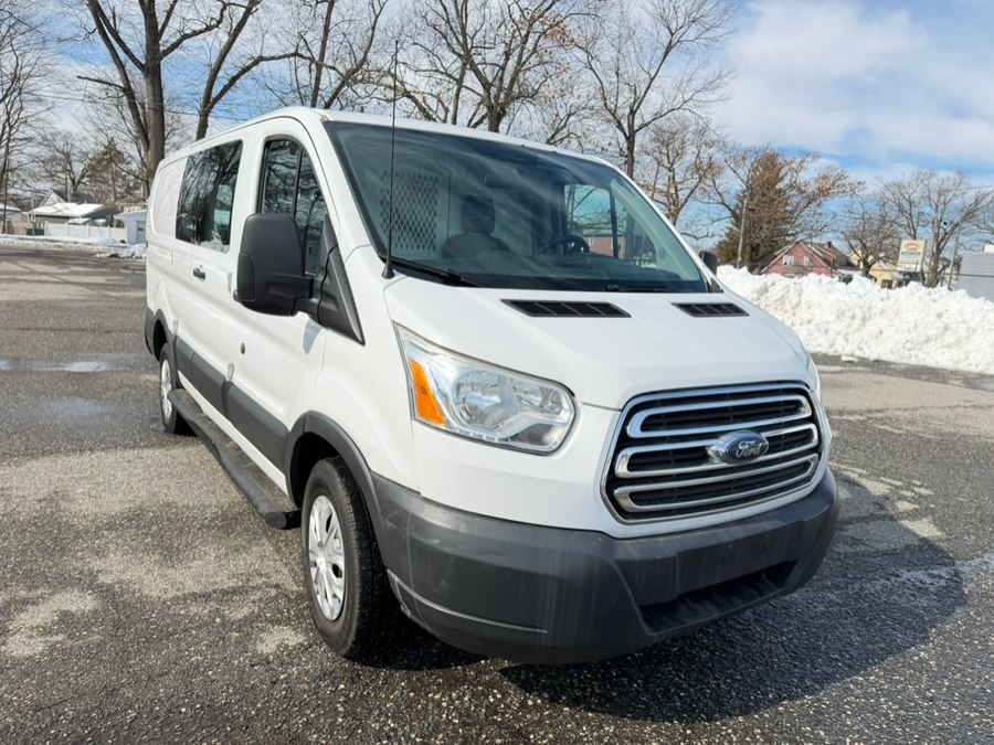 Used 2015 Ford Transit Cargo Van in Springfield, Massachusetts | Auto Globe LLC. Springfield, Massachusetts