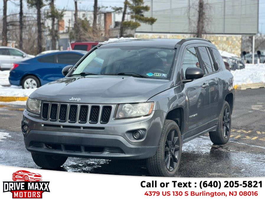 Used 2012 Jeep Compass in Burlington, New Jersey | Drive Maxx Motors. Burlington, New Jersey