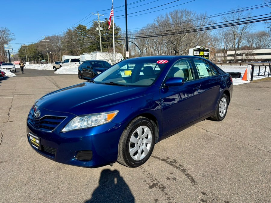 2011 Toyota Camry 4dr Sdn I4 Auto LE, available for sale in South Windsor, Connecticut | Mike And Tony Auto Sales, Inc. South Windsor, Connecticut