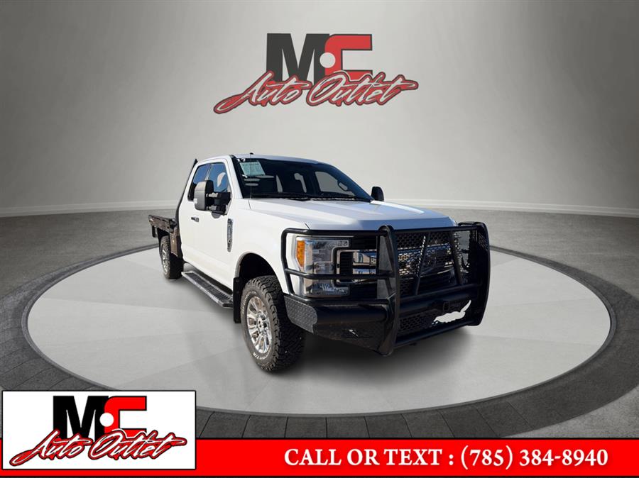 Used Ford Super Duty F-250 SRW XLT 4WD SuperCab 6.75'' Box 2017 | M C Auto Outlet Inc. Colby, Kansas