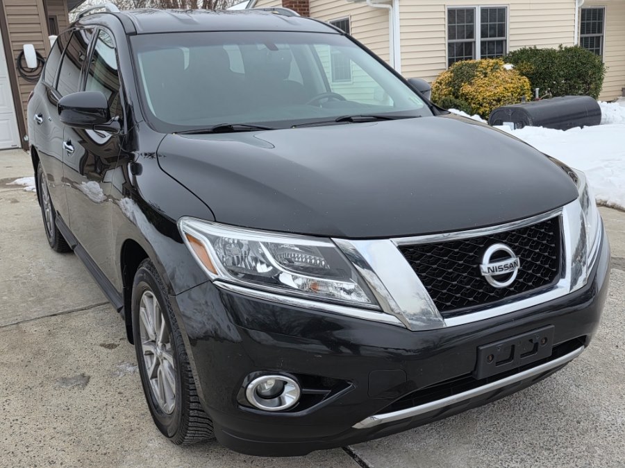 2016 Nissan Pathfinder SV
