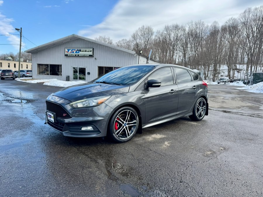 Used 2017 Ford Focus in Berlin, Connecticut | Tru Auto Mall. Berlin, Connecticut