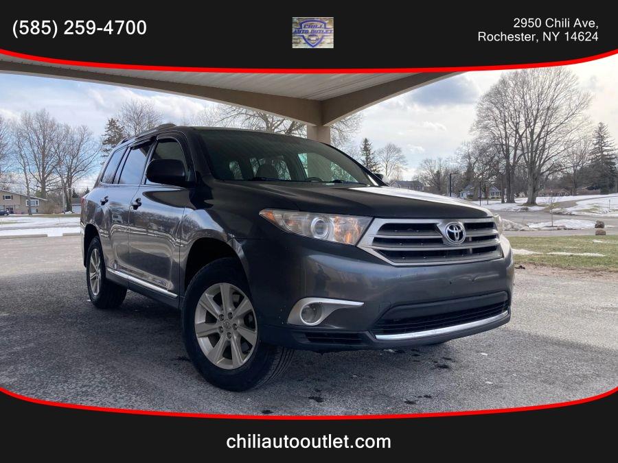 Used 2013 Toyota Highlander in Wolcott, New York | Auto Hunter CNY. Wolcott, New York