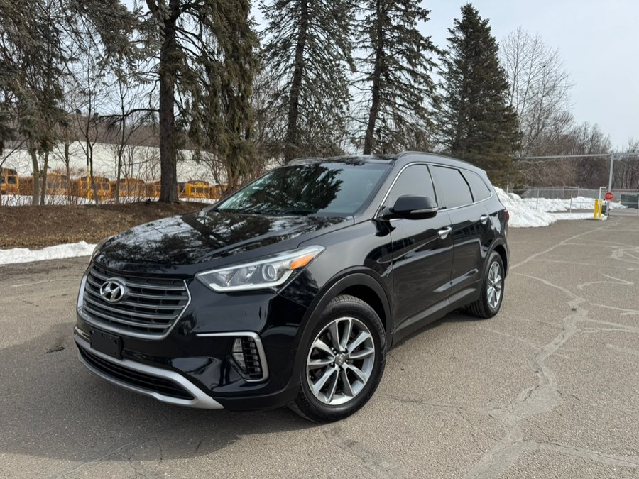 Used 2017 Hyundai Santa Fe in Waterbury, Connecticut | Platinum Auto Care. Waterbury, Connecticut