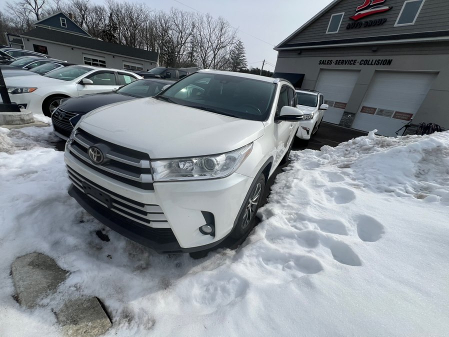 Used 2019 Toyota Highlander in Branford, Connecticut | J&E Auto Sales LLC. Branford, Connecticut