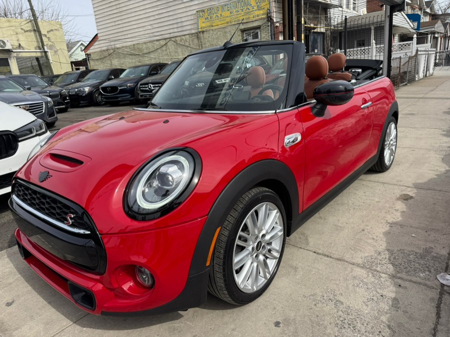 Used 2021 MINI Convertible in Jamaica, New York | Sunrise Autoland. Jamaica, New York