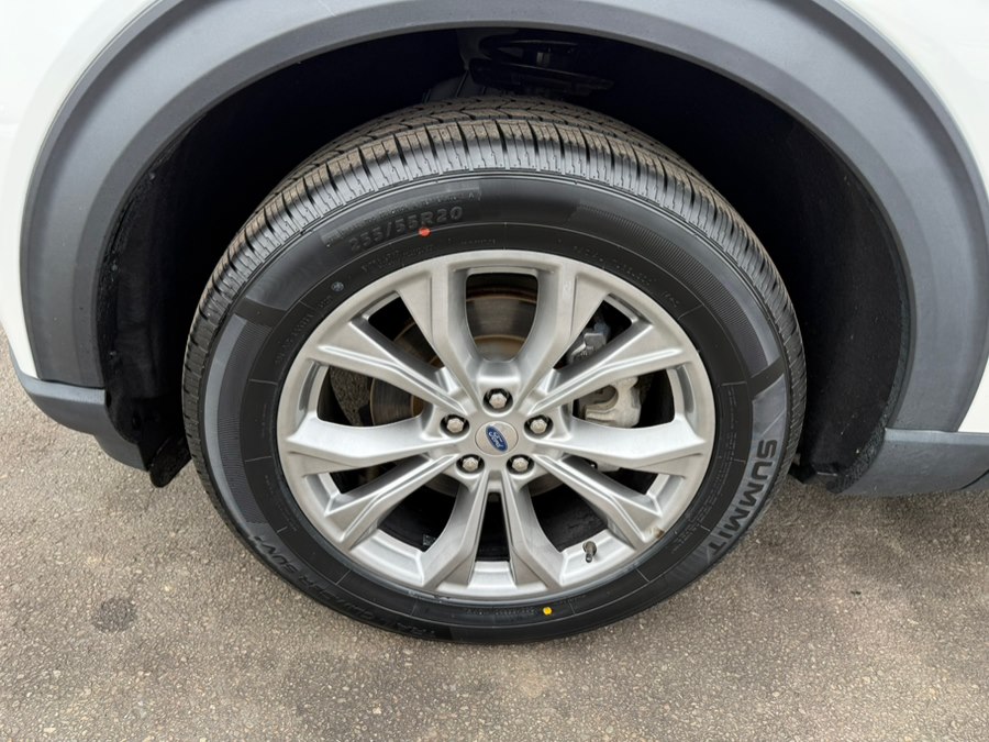 2022 Ford Explorer Limited photo 4