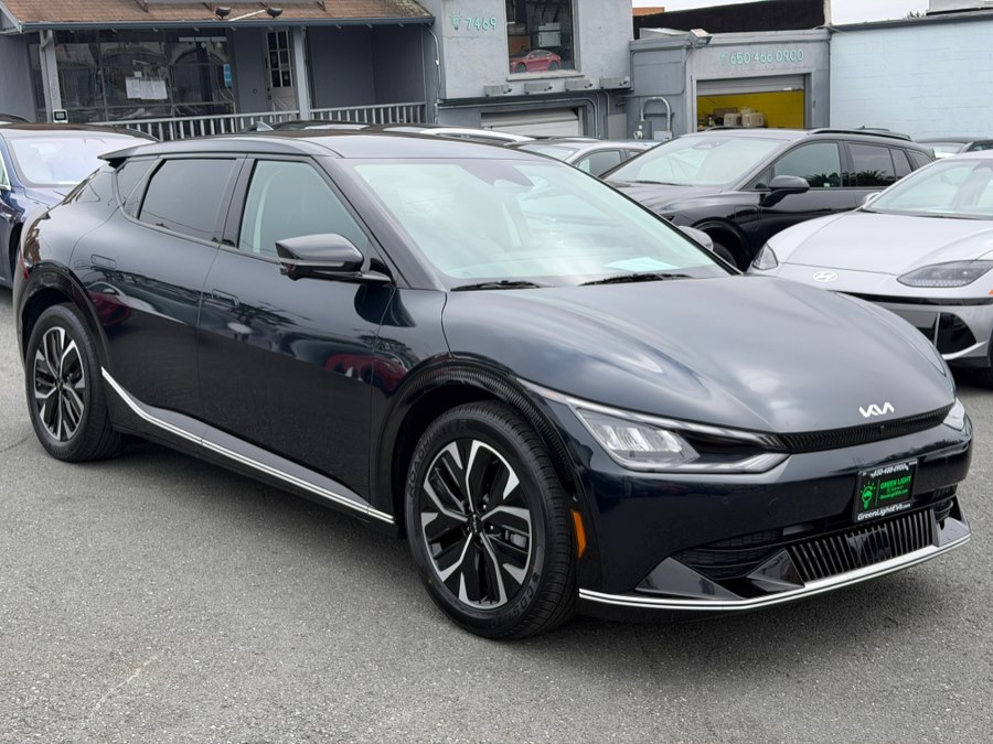 2023 Kia EV6 Light Wind photo 2