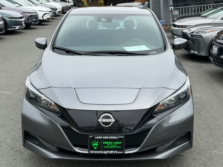 2024 Nissan Leaf S photo 2