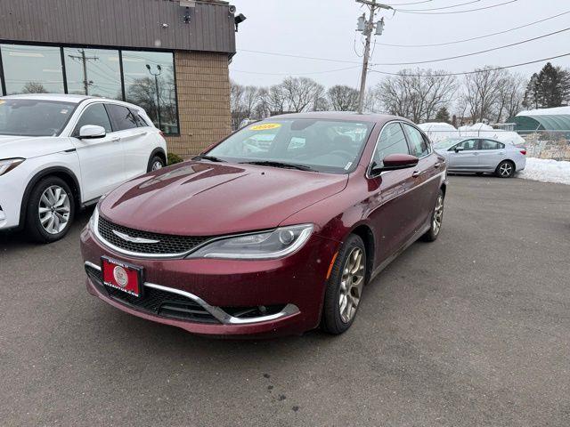 Used 2016 Chrysler 200 in Stratford, Connecticut | Wiz Leasing Inc. Stratford, Connecticut