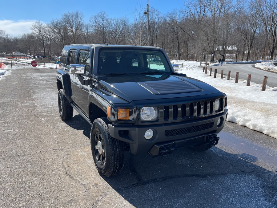 Used 2008 HUMMER H3 in Plainville, Connecticut | Choice Group LLC Choice Motor Car. Plainville, Connecticut