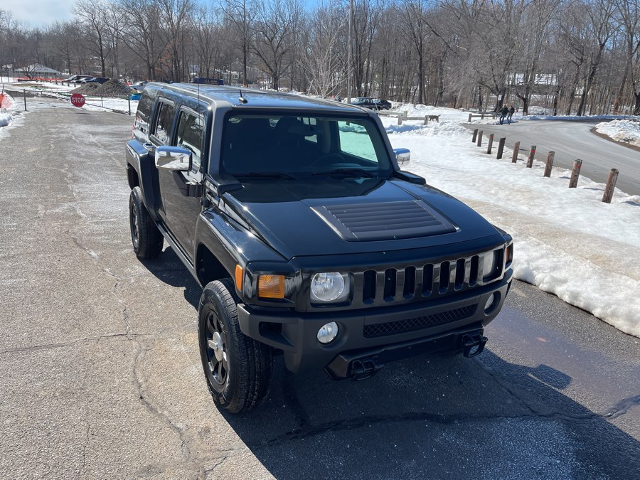 2008 Hummer H3 SUV's photo
