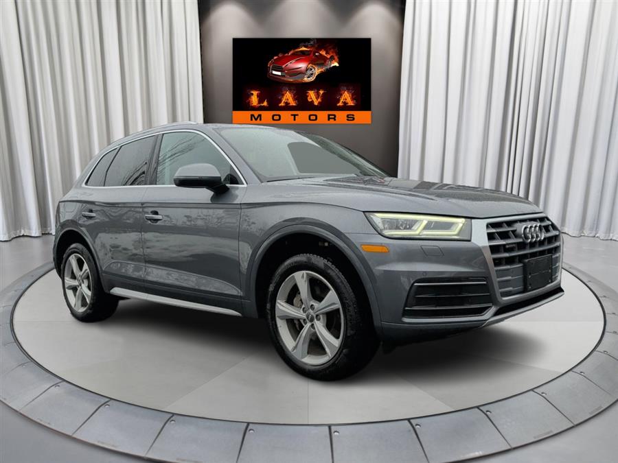 Used 2020 Audi Q5 in Canton, Connecticut | Lava Motors. Canton, Connecticut