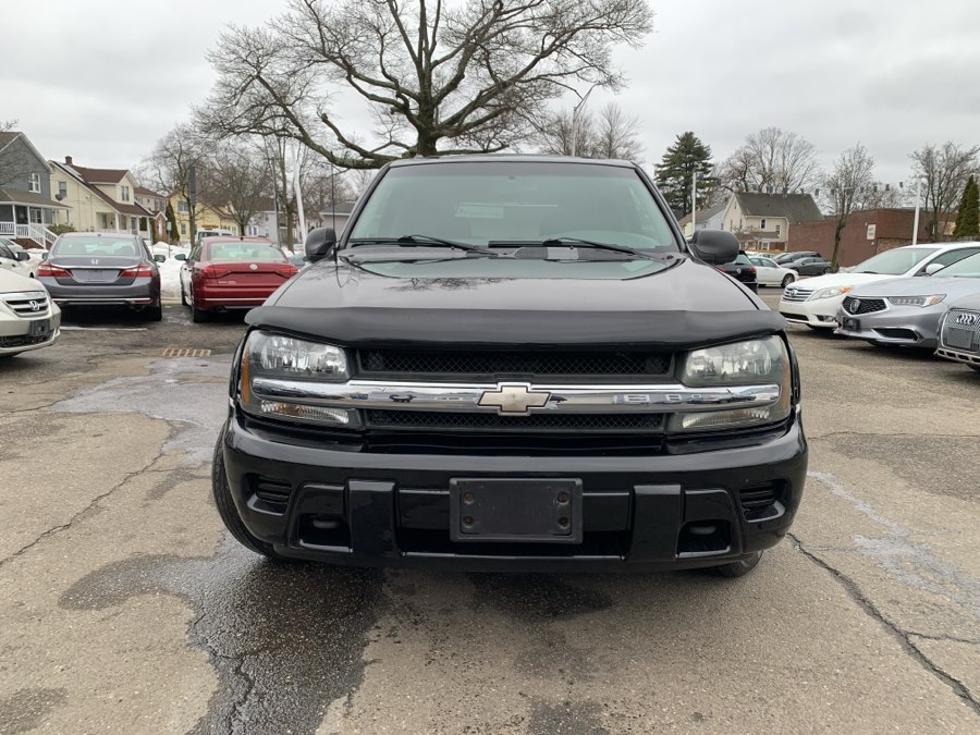 2002 Chevrolet Trailblazer 4WD LS's photo