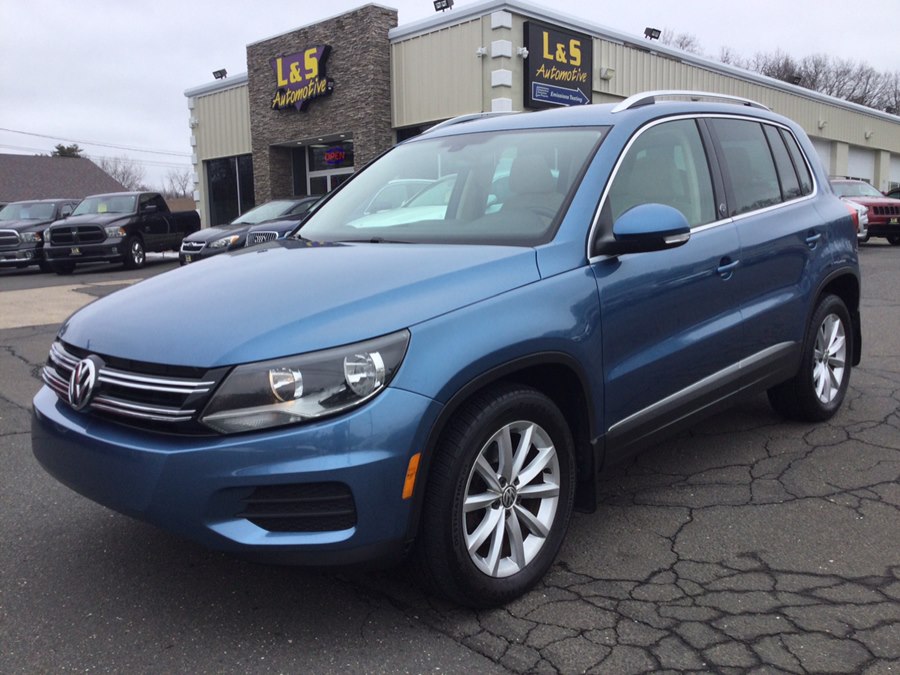 Used 2017 Volkswagen Tiguan in Plantsville, Connecticut | L&S Automotive LLC. Plantsville, Connecticut