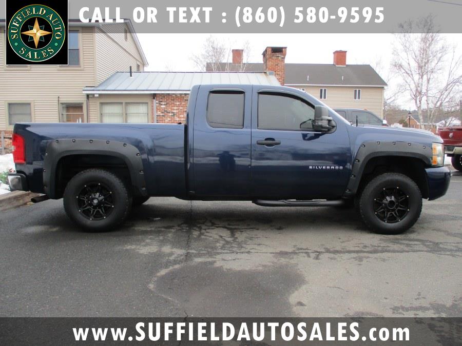 2010 Chevrolet Silverado 1500 4WD Ext Cab 143.5" LS, available for sale in Suffield, Connecticut | Suffield Auto LLC. Suffield, Connecticut