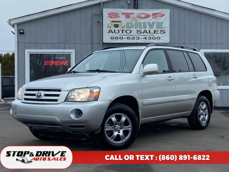 Used 2005 Toyota Highlander in East Windsor, Connecticut | Stop & Drive Auto Sales. East Windsor, Connecticut
