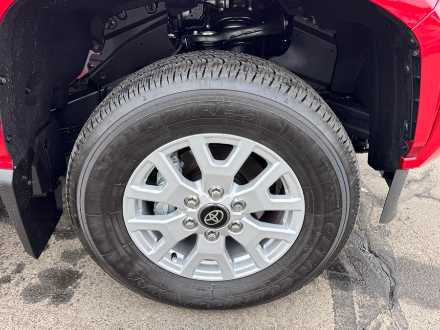 2025 Toyota Tacoma SR5 - Photo 35