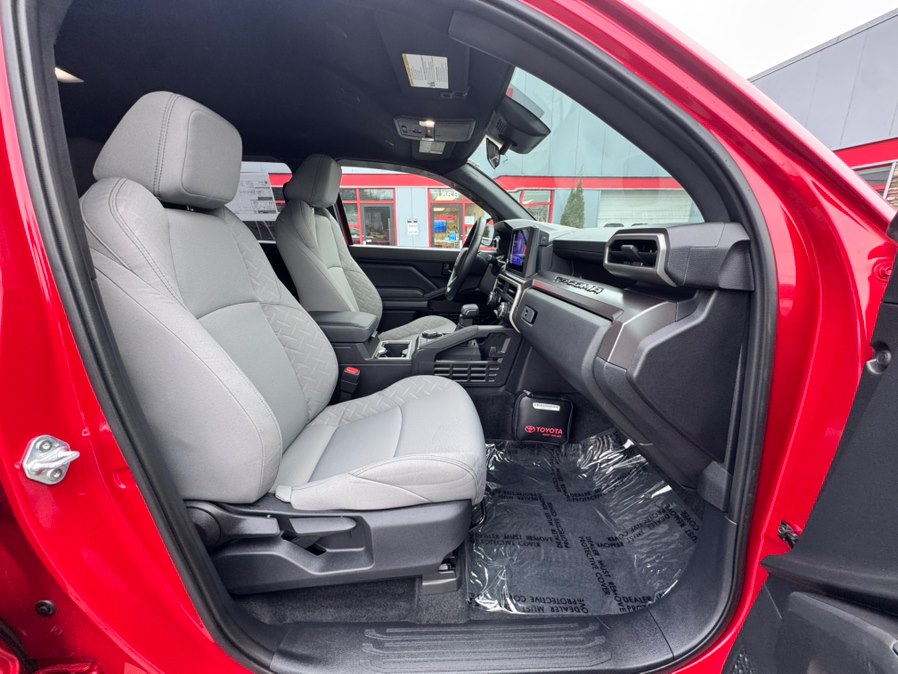 2025 Toyota Tacoma SR5 - Photo 27