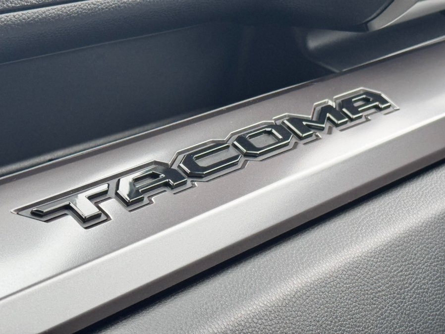 2025 Toyota Tacoma SR5 - Photo 24