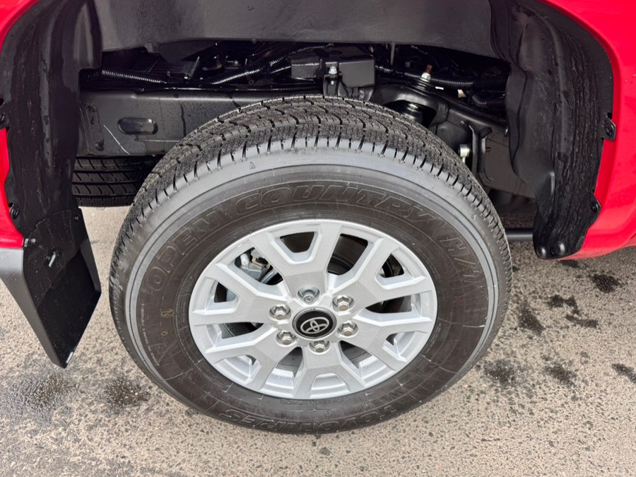 2025 Toyota Tacoma SR5 - Photo 34