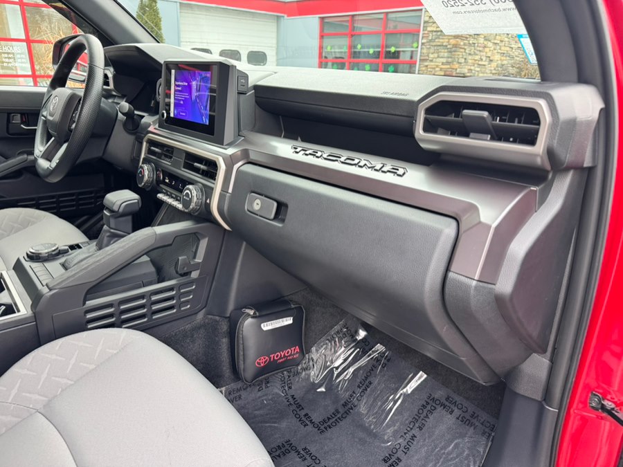 2025 Toyota Tacoma SR5 - Photo 28