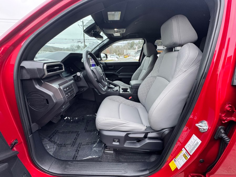 2025 Toyota Tacoma SR5 - Photo 25