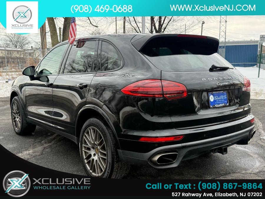 2017 Porsche Cayenne Platinum Edition's photo